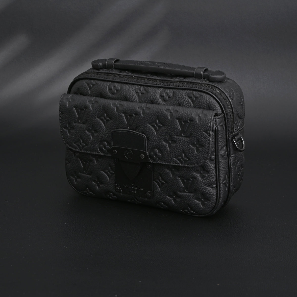Louis Vuitton Capucines BB Top Handle Bag – Black Taurillon Leather